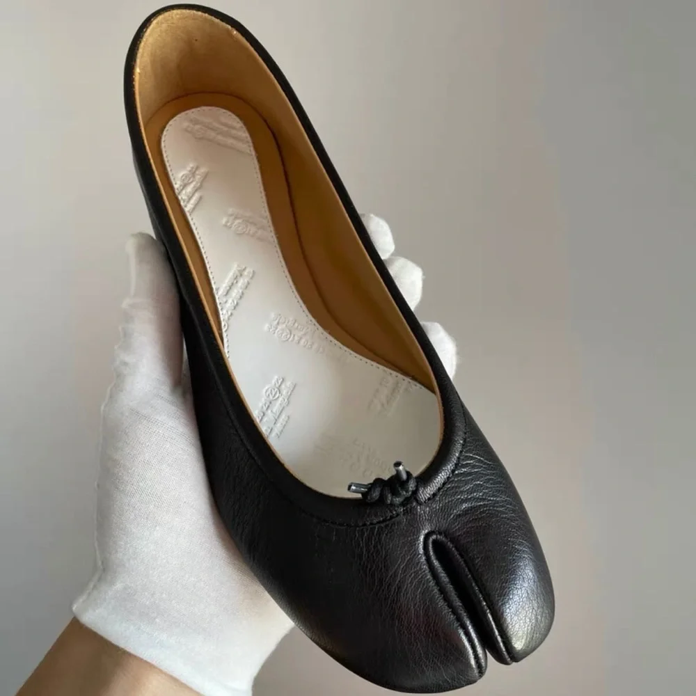 Maison Martin Margiela Black Tabi Leather Clogs - Picture 2 of 5